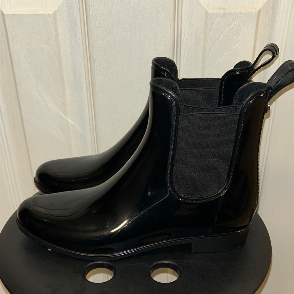 Marc Fisher Rain Boots Size 9